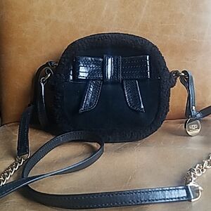 UGG Bailey Bow black Fur Sheepskin & Leather Crossbody Bag Purse